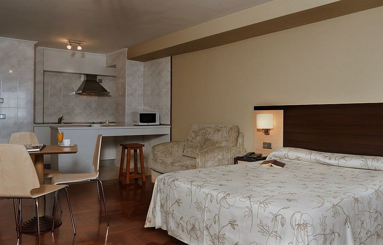 Apartamentos Portazgo A Coruña Eksteriør billede